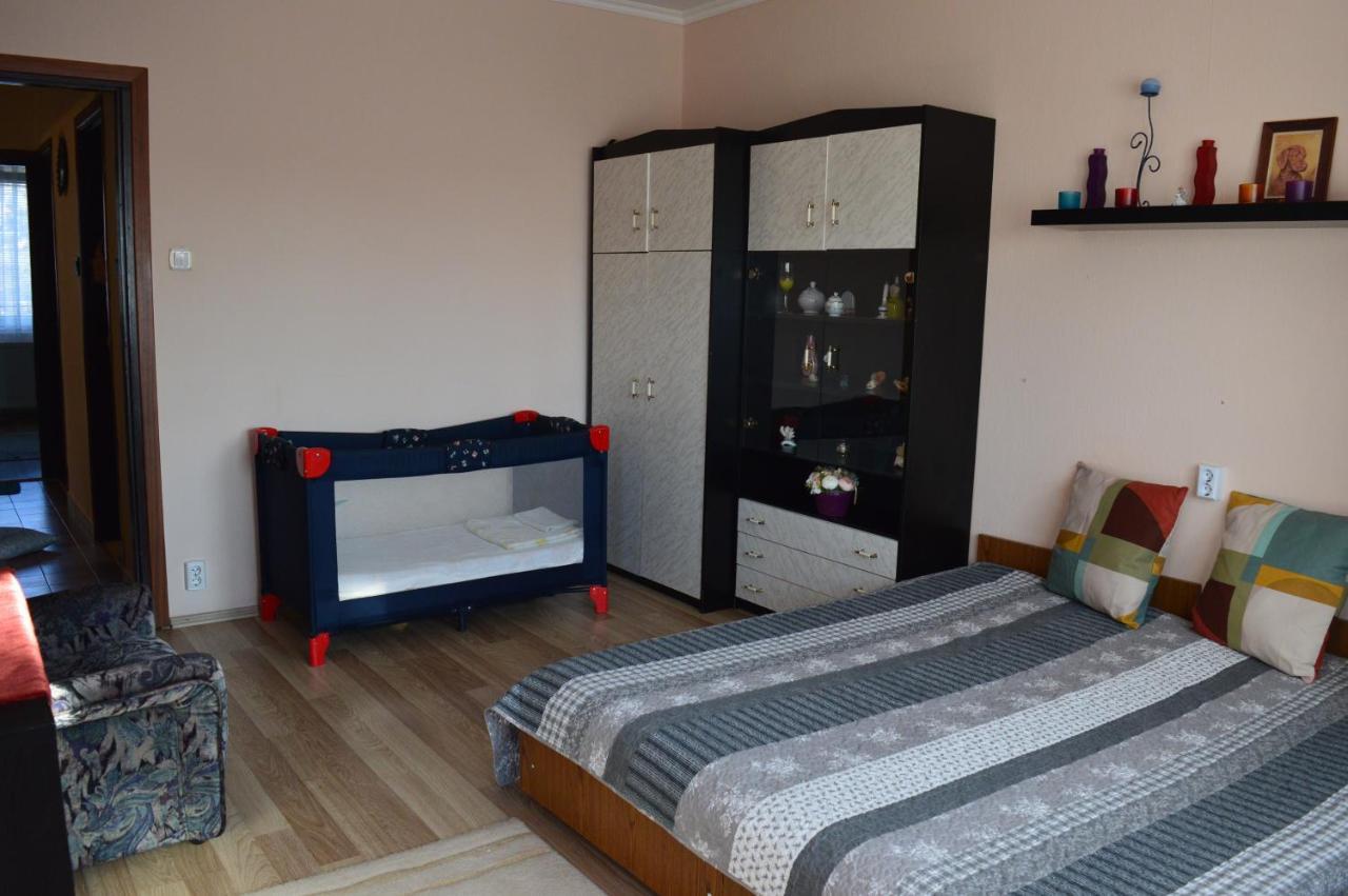 Zsuzsa Apartman Gyenesdiás Exterior foto