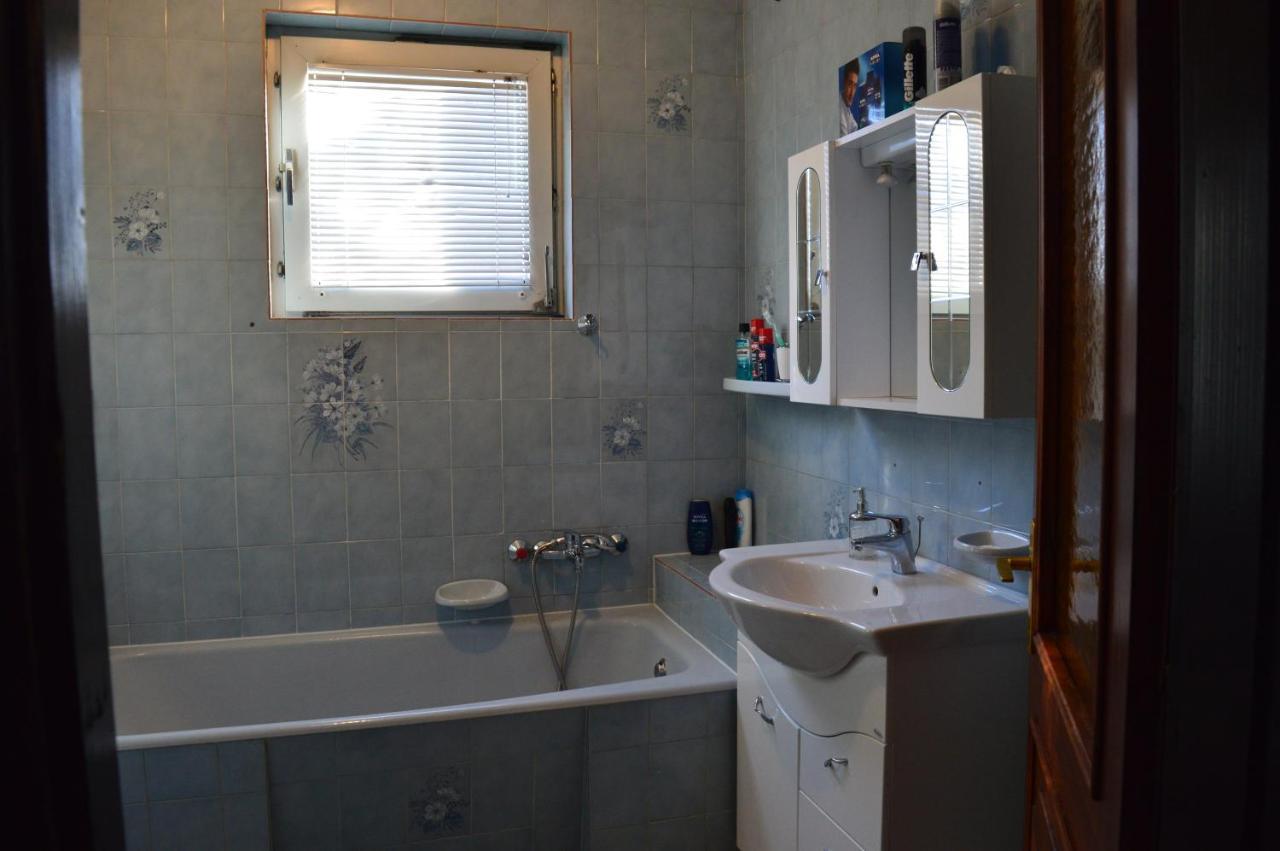 Zsuzsa Apartman Gyenesdiás Exterior foto