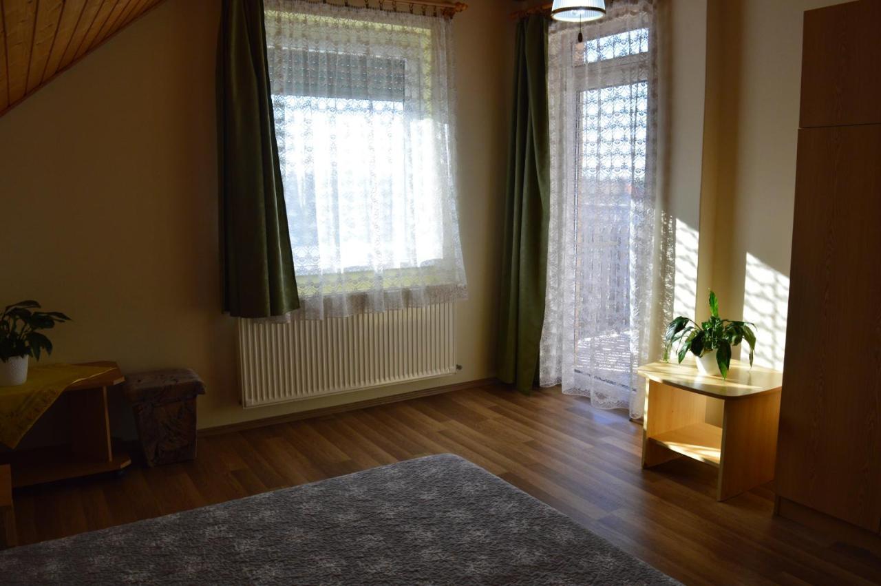 Zsuzsa Apartman Gyenesdiás Exterior foto