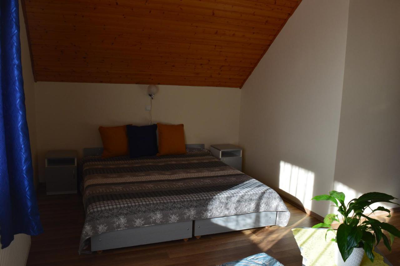 Zsuzsa Apartman Gyenesdiás Exterior foto